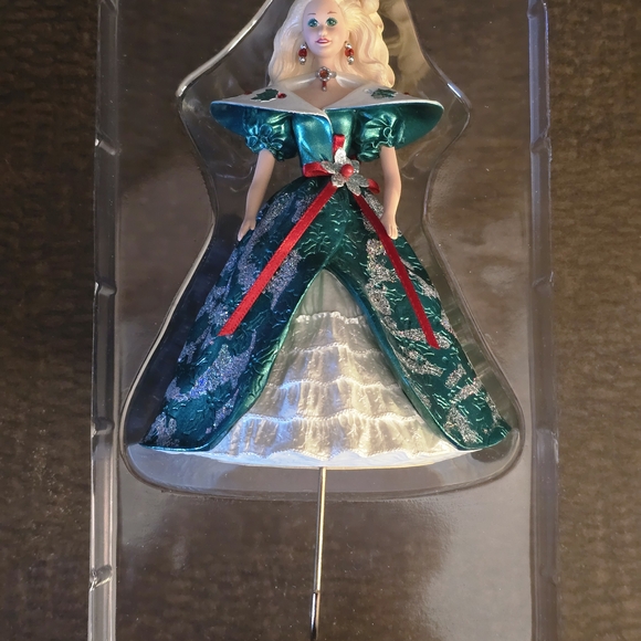 BARBIE Stocking Holder Holiday Green Dress - Hallmark 1996 - Picture 3 of 5